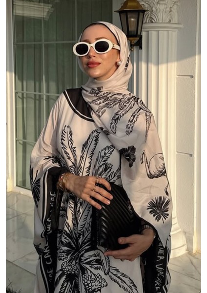 Seda Aydın'ın Tercihi Noir Çiçekli Monogram Floş Şal Krem