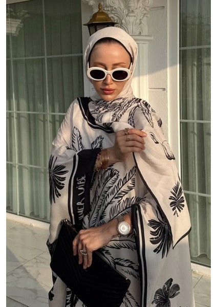 Seda Aydın'ın Tercihi Noir Çiçekli Monogram Floş Şal Krem fiyatları