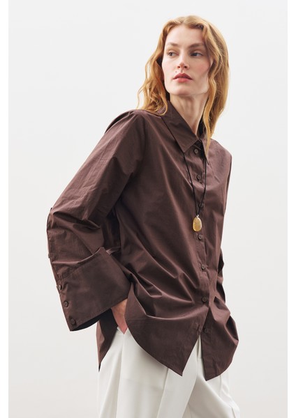 Geniş Manşetli Klasik Gömlek Acı Kahve fırsatları