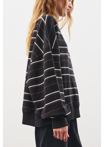 Oversıze Çizgili Sweatshırt Siyah fırsatları