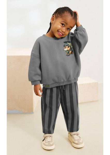 Capybara Kız ve Erkek Çocuk 3 Iplik Fırçalı Kumaş Alt Üst Takım Süper Kalite Sırt Baskı Eşofman Detaylı modelleri