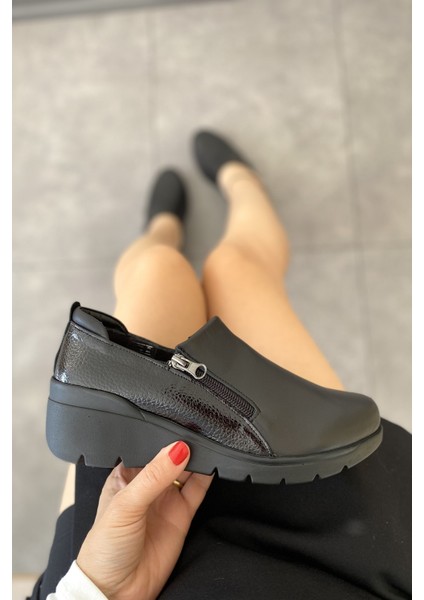 Hakiki Deri Siyah Dolgu Topuk Garnili Ortopedik Kadın Ayakkabı TMD202528