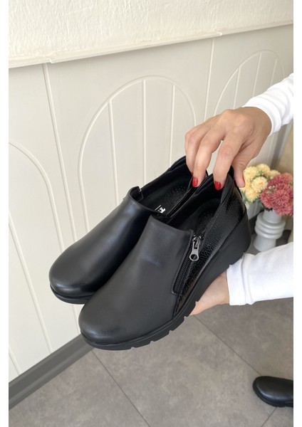 Hakiki Deri Siyah Dolgu Topuk Garnili Ortopedik Kadın Ayakkabı TMD202528 modelleri