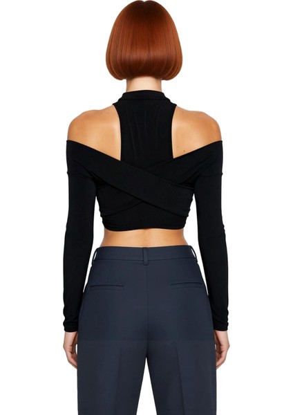 Kadın Moda Şık Üst Giyim Crop Dik Yaka Fitted Kalıp Örme Pencere Cut Out Detaylı Bluz modelleri