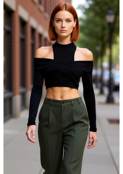 Kadın Moda Şık Üst Giyim Crop Dik Yaka Fitted Kalıp Örme Pencere Cut Out Detaylı Bluz fırsatları