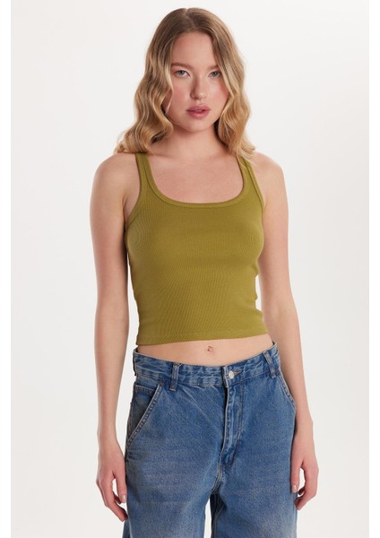 Kadın Slim Fit Dar Kesim Ince Askılı U Yaka Yeşil Body Atlet fırsatları