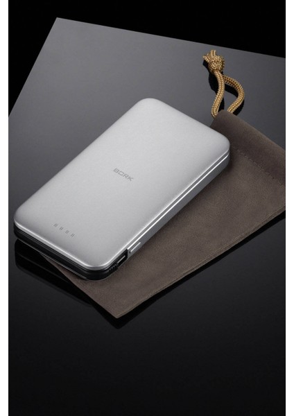 Power Bank L791 USB ve Usb-C Kablolu Şarj Cihazı fırsatları