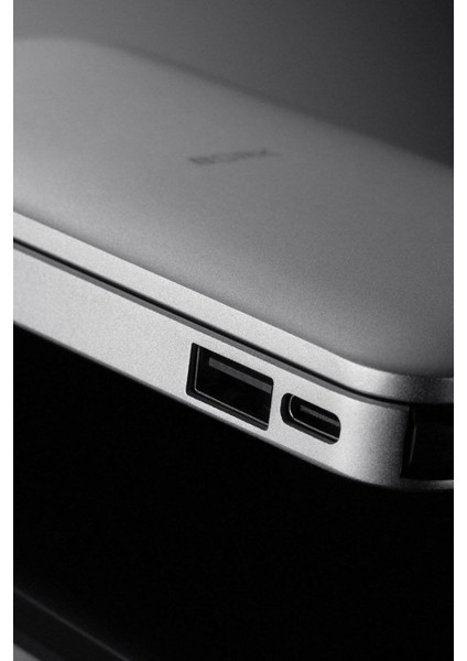 Power Bank L791 USB ve Usb-C Kablolu Şarj Cihazı