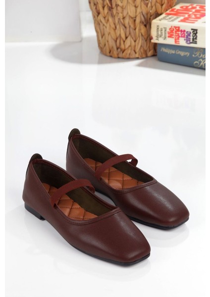 Kare Burunlu Balerin Kadın Babet