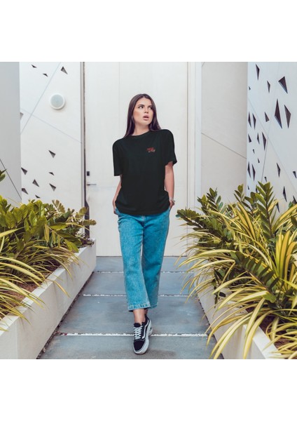 Fresh & Tasty Oversize Tişört - Siyah fırsatları
