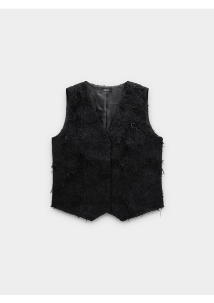 Jakarlı ve Pamuk Içerikli Yelek indirimleri