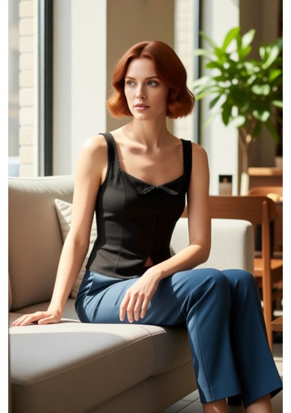 Kadın Pamuklu Dokuma Bluz Şık Kare Yaka ve Rahat Kalıp Detayları Kaliteli Şık Rahat Modern