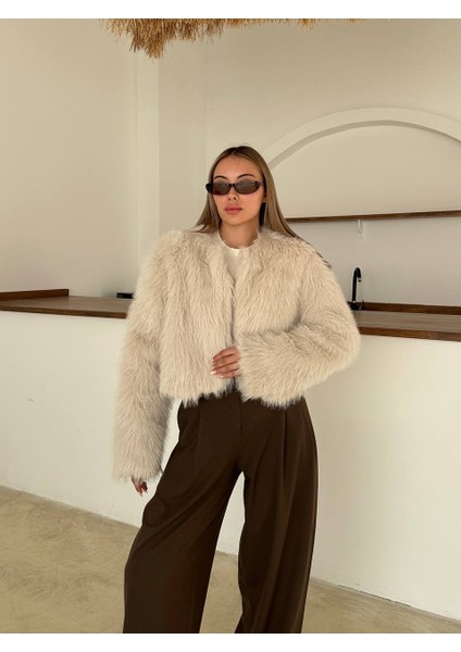 Astarlı ve Kancalı Şık Kürk Mont