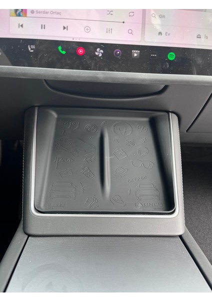 Tesla Model Y Için Uyumlu Kablosuz Sarj Bölmesi Kaydırmaz Slikon Kaplama indirimleri