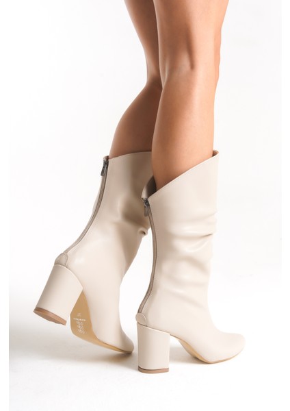 Kadın Bej Arkadan Fermuarlı Büzgü Detaylı Kalın Yüksek Topuklu Orta Boy Çizme fırsatları