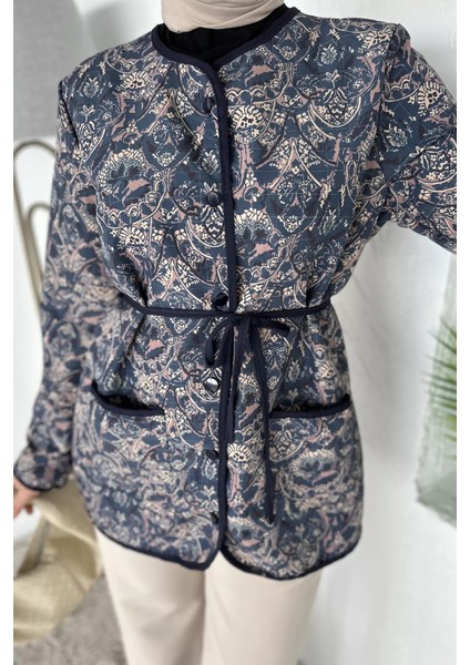 Ön Düğmeli Etnik Desen Kapitoneli Tesettür Ceket P-00018949 fırsatları