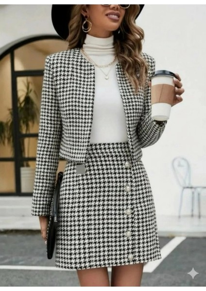 Kadın Uzun Kollu Önü Açık Dokuma Ceket ve Mini Etek Ikili Takım