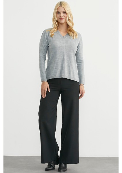 Arkası Uzun V Yaka Triko Kazak - Gri