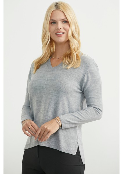 Arkası Uzun V Yaka Triko Kazak - Gri indirimleri