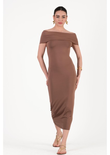 Delciso Kayık Yaka Omuzları Açık Elbse Sütlü Kahve