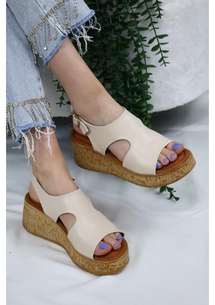 Kadın Elena Mantar Taban Ortopedik Sandelet Bej