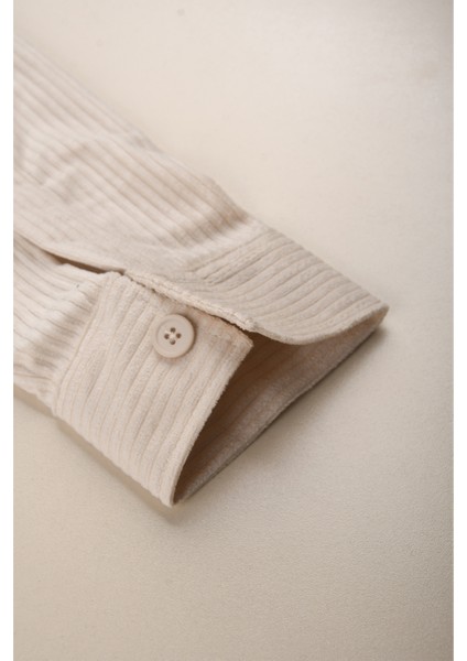 Bej Cepli Likralı Kadife Kumaş Rahat Kesim Erkek Gömlek – Yumuşak Dokulu, Şık Tasarım Gömlek 2600759 indirimleri