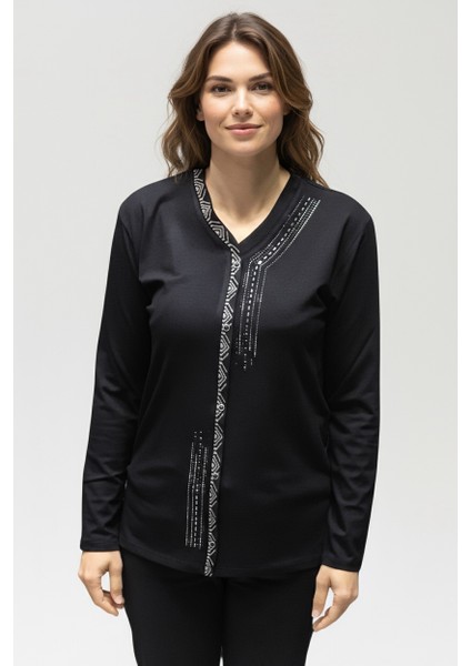 Kadın Önü Kapalı Düğme Detaylı Taşlı Nergis Mevsimlik Bluz modelleri