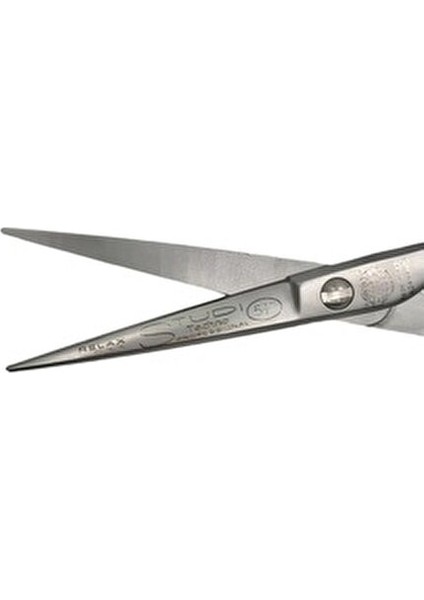 Berber Makası 5.5 İnç Profesyonel Kullanım İçin İtalyan Malzeme ile Üretilmiştir