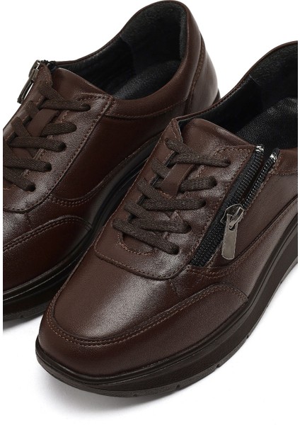 Kadın Kahverengi Bağcıklı Kalın Tabanlı Deri Sneaker 25AFD501718