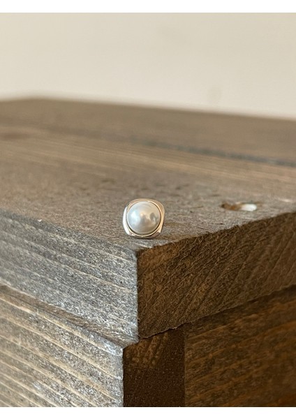 925 Ayar Gümüş Incili Kıkırdak Helix Tragus Piercingi Gümüş Piercing fiyatları