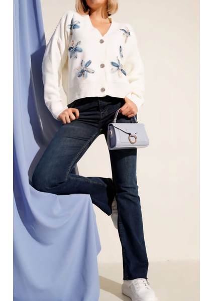 Çiçek Nakışlı Uzun Kollu Hırka fiyatları