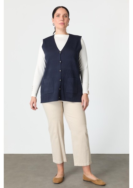 Büyük Beden Düğme Detaylı Triko Yelek-Lacı fiyatları