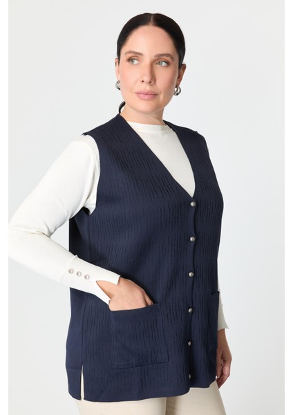 Büyük Beden Düğme Detaylı Triko Yelek-Lacı fırsatları