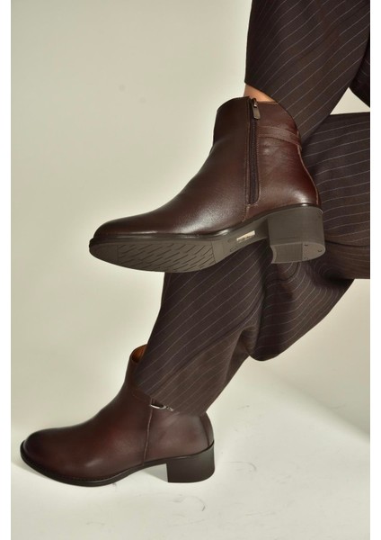 V555311503 Kahverengi Hakiki Deri Alçak Topuklu Kadın Bot indirimleri