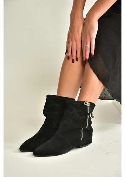 V380518102 Siyah Süet Düz Taban Fermuar Detaylı Kadın Bot modelleri