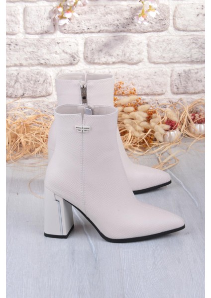 25K137 Baskılı Deri 8 cm Yükseklik Kalın Topuklu Sivri Burun Kadın Bot fırsatları