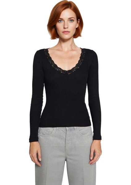 Kadın V Yaka Uzun Kollu Dantel Detaylı Esnek Örme Kaliteli Şık Rahat Modern Zarif Günlük modelleri