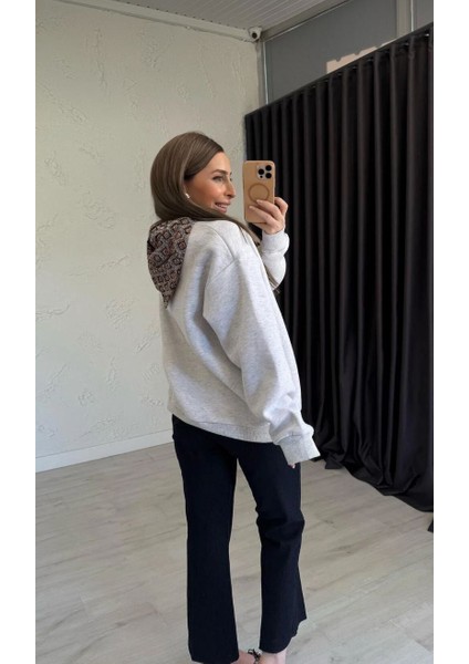 Nakış ve Fular Detaylı Sweat modelleri