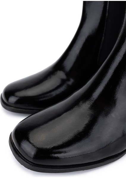 Kadın Hakiki Deri Siyah Rugan Topuklu Bot 1120 615 Bn Bot SK25-26 Sıyah Rugan modelleri