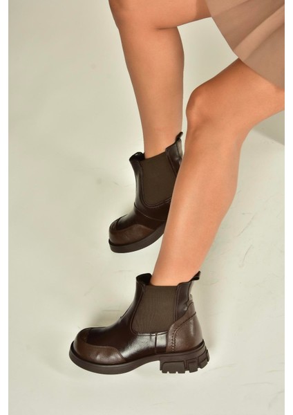V312402609 Kahverengi Kalın Tabanlı Lastik Detaylı Kadın Bot