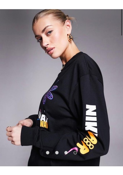 Sportswear Essentials ''air Max Wav Grahics'' Long-Sleeve Uzun Kollu Siyah Kadın T-Shirt modelleri