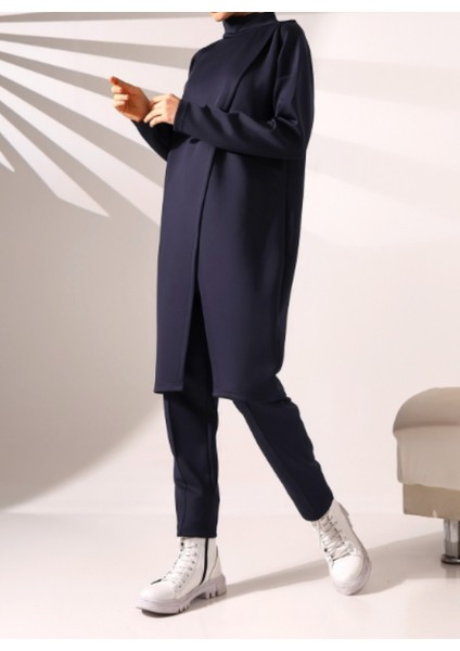 Siyah Dik Yaka Önü Çift Kat Tunik Pantolon Scuba Takım