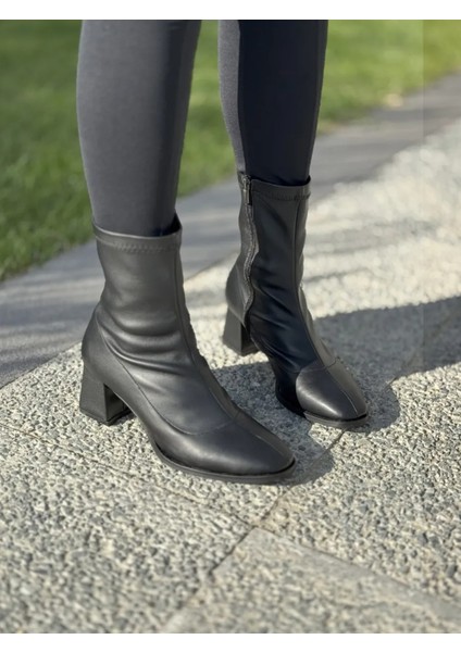 Felix Esnek Streç Kısa Topuklu Kadın Bot Büyük Numara