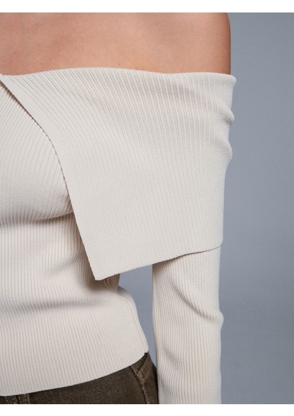 60252 Fermuarlı Fitilli Triko Top-Açık Bej fırsatları