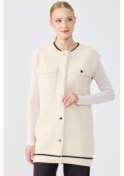 22019 Cep Detaylı Triko Yelek