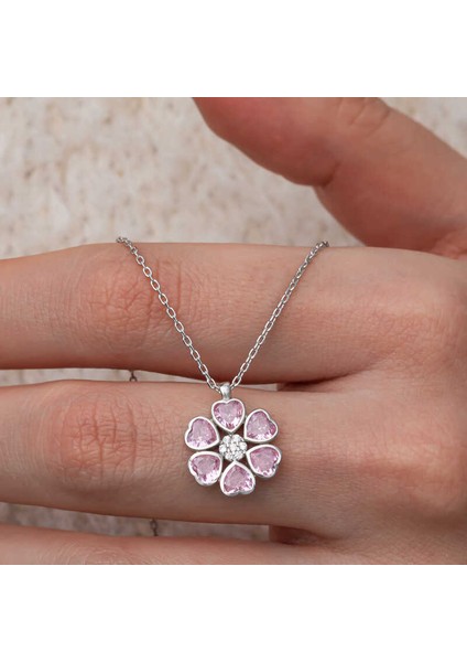 Gümüş Pembe Kalpli Çiçek Kadın Kolye