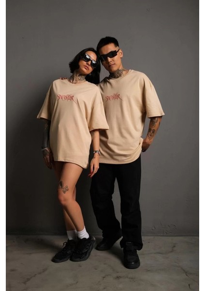 Erkek Oversize Tişört – Beyaz 24/1 Penye Kumaş, Bisiklet Yaka, Ön & Arka Baskılı, Streetwear Tarzı Rahat Büyük Kalıp T-Shirt - Bej fiyatları