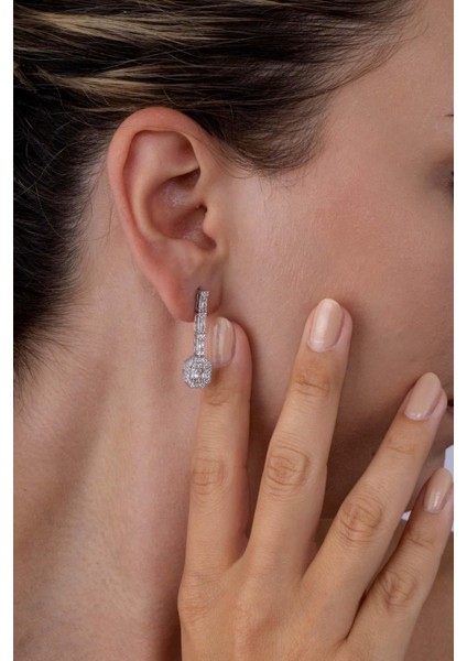 Su Yolu Süzme Baget Taşlı 925 Ayar Gümüş Küpe fiyatları