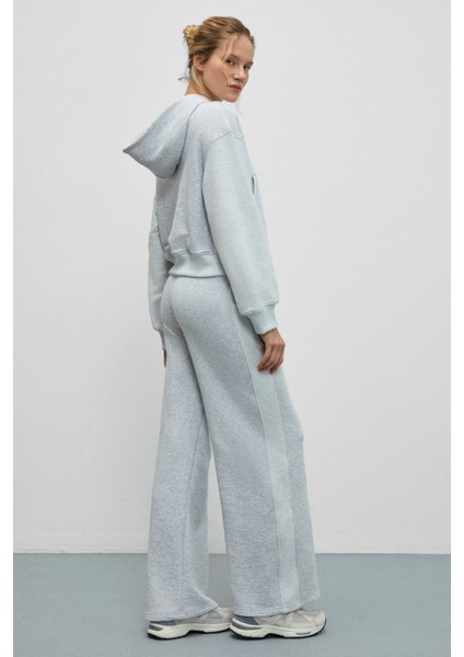 Tansy Kadın Kolları Kumaşın Tersinden Yapılmış Kapüşonlu Relaxed Fit Grimelanj Sweatshirt indirimleri