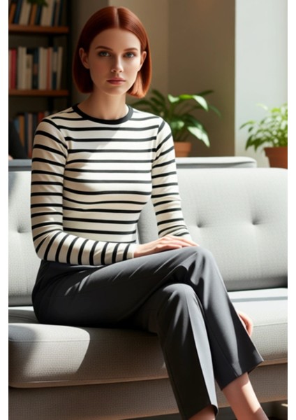 Kadın Moda Şık Üst Giyim Crop Bisiklet Yaka Slim Kalıp Örme Viskoz Yumuşak Kumaşlı Fitted Esnek Bluz